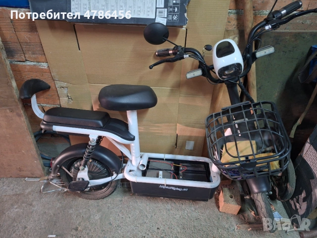 Продават се