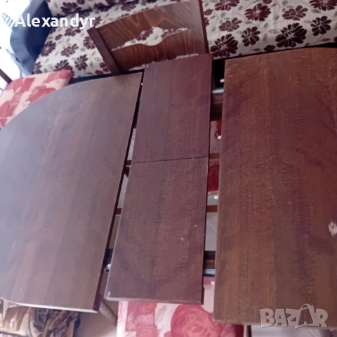 Продавам разтегателна кухненска маса и столове, снимка 4 - Маси - 53268460