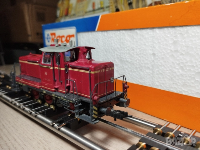 Маневрен дизелов локомотив Roco v60 HO 1/87, снимка 5 - Колекции - 52705129