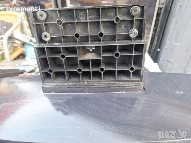 оригинална стойка за телевизор GRUNDING Модел 32GLX6052, снимка 2 - Стойки, 3D очила, аксесоари - 53217953