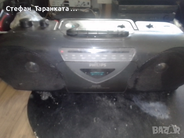 радио касетофон всичко си му работи Phillips 