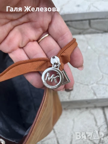 Michael Kors-дамска чанта, снимка 6 - Чанти - 51300483