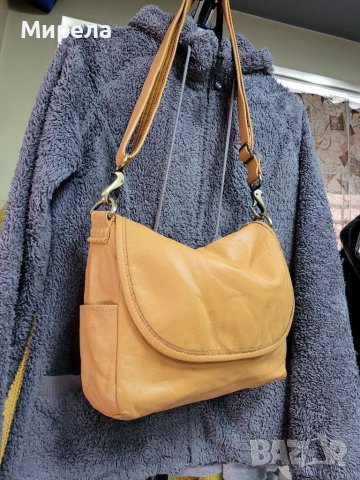 Естествена кожа чанта през рамо от  еколожката KIRA HOFFMAN  