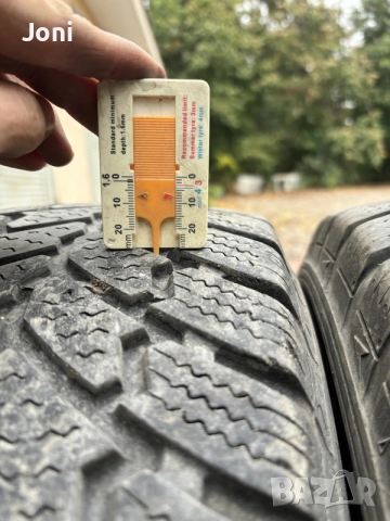 Зимни гуми 225 70 15С, снимка 2 - Гуми и джанти - 56476504
