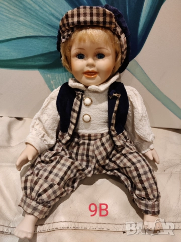 Порцеланова кукла Момче 