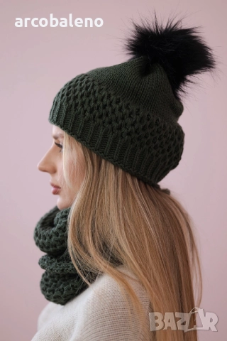 Дамски зимен комплект шапка и шал, 3цвята , снимка 9 - Шапки - 47560442