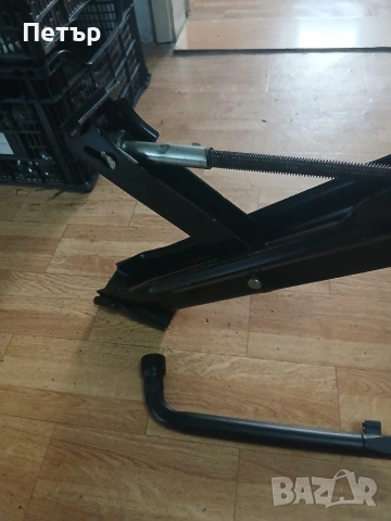 Крик и ключ за фв Т5 Т5.1Т6 Т6.1 нови оргинални, снимка 10 - Аксесоари и консумативи - 54068332