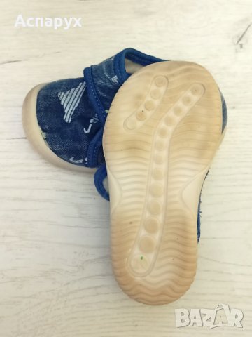 Детски текстилни обувки за ясла с лепки 20 номер, снимка 3 - Детски пантофи - 42766182