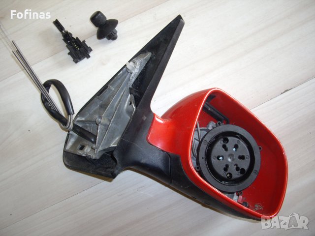 Дясно огледало за Golf 4 ,Bora, Passat. от  1998 - 2005г. , снимка 2 - Части - 39658053