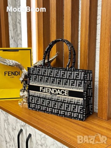 Дамски чанти Fendi , снимка 2 - Чанти - 42873116