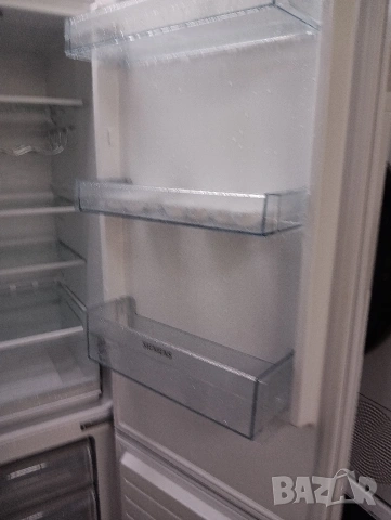 Комбиниран хладилник с фризер Сименс Siemens А+++ с две години гаранция!, снимка 4 - Хладилници - 53908346