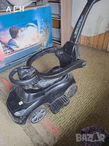 Детска количка с родителски контрол