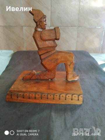 преспапие,опора за книги от дърво