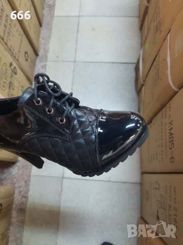 Обувки, снимка 5 - Дамски обувки на ток - 42266403