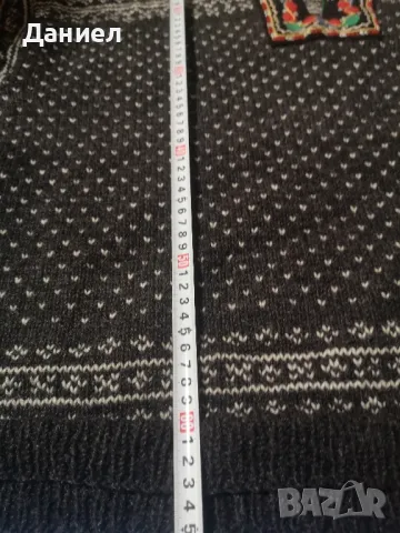 Традиционен Норвежки пуловер, снимка 7 - Антикварни и старинни предмети - 48487346