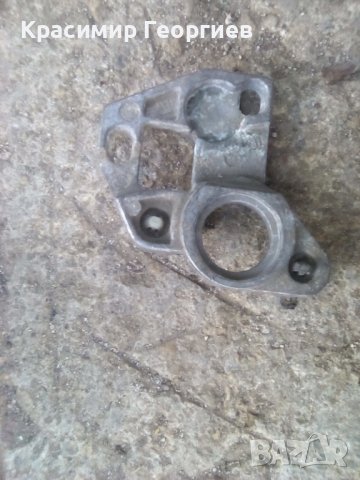 Изитроник части помпичка  съединител, казанче,щипка,,планка под моторчето  за Опел 10лева, снимка 4 - Части - 38014491