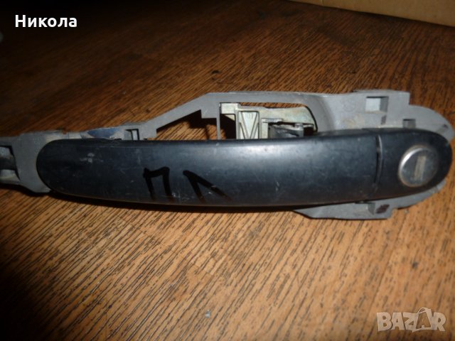 Предна лява дръжка Голф 4 -5 врати (черна)