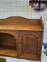 Шкафче за стена с дърворезба и порцеланови буркани, снимка 2