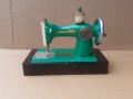 Стара механична играчка ШЕВНА МАШИНА - СССР . Работи , шие, снимка 1