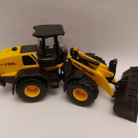 bburago New Holland Фадрома Булдозер Пластмасова Играчка 1:50, снимка 1 - Колекции - 44601865