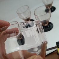 Ретро стъклени чаши с гарафа  цветно стъкло , снимка 3 - Антикварни и старинни предмети - 37552182