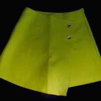 Неонови къси пола-панталонки, снимка 2 - Къси панталони и бермуди - 37018659