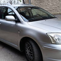 Toyota Avensis 2 d4d, снимка 1 - Автомобили и джипове - 44585493