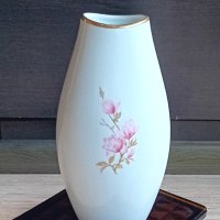 Порцеланова ваза , снимка 2 - Вази - 42756245
