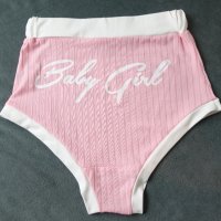 Baby Girl размер S дамски къси бонбонено розови панталонки с бял колан, снимка 1 - Къси панталони и бермуди - 42788368