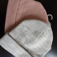 нов к-т 2 броя зимни шапки за момиче, снимка 1 - Шапки, шалове и ръкавици - 30221178