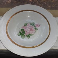 Порцеланова чиния с роза и златен кант маркировка, снимка 5 - Антикварни и старинни предмети - 34518149