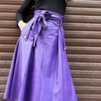 Ефектна кожена пола, цвят лилав, снимка 1 - Поли - 39325405
