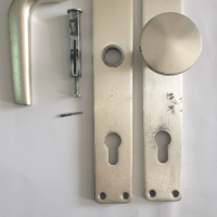 Дръжки алуминиеви в идеално здраво състояние за брава деветка., снимка 2 - Входни врати - 44775935