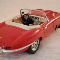 Jaguar E-Type 1961 1:18 Burago, снимка 10 - Колекции - 37244096