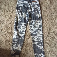 Pixel camo панталон Tally Weijl, снимка 3 - Панталони - 30326648