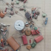 Продавам стари кондензатори, снимка 3 - Друга електроника - 29968895