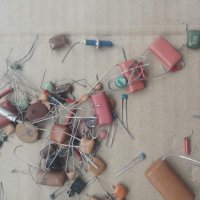 Продавам стари кондензатори, снимка 5 - Друга електроника - 29968895