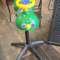Детски фризьорски стол, снимка 1 - Фризьорски столове - 44794970