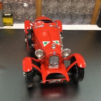 Метална количка Bburago Alfa Romeo 2300 Monza Red 1934 1/18, снимка 7 - Колекции - 37982642