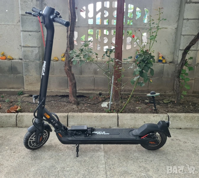 Тротинетка Mega Motion немски със зарядно , снимка 1