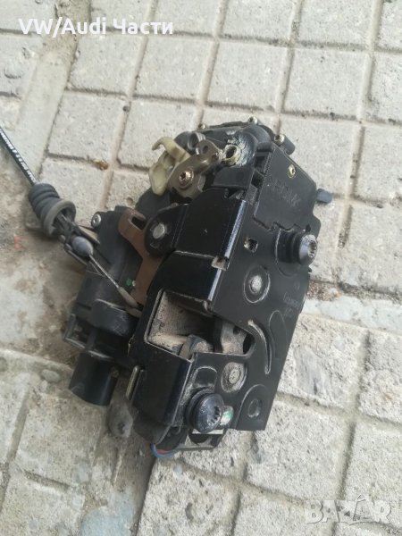 Предна дясна брава за Голф 4 Бора Пасат Golf 4 VW Bora Passat пасажерска страна , снимка 1