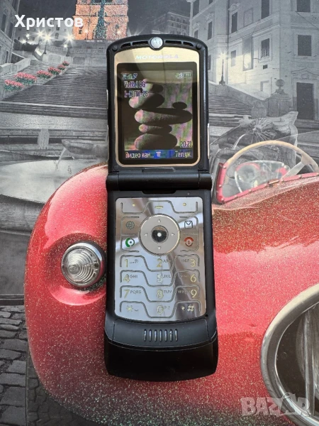 Моторола RAZR V3, снимка 1
