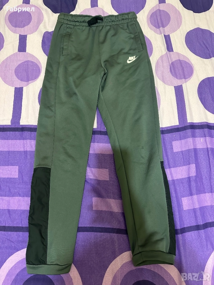Оригинално долнище Nike – размер XL (158–170 см / 13–15 г.), снимка 1