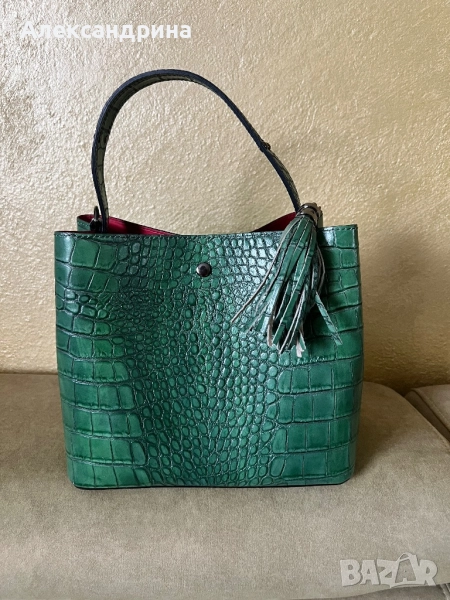 Зелена Дамска чанта от естествена кожа , снимка 1