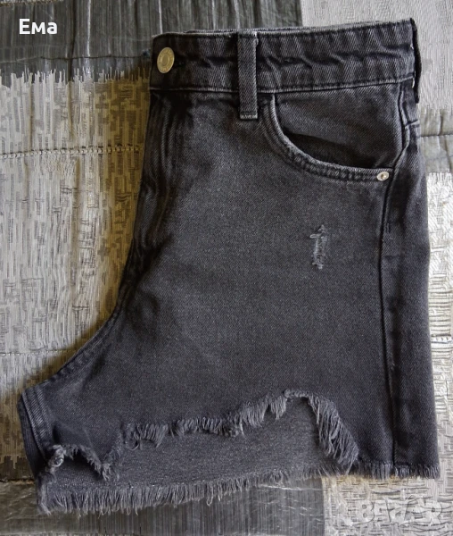 Детски къси дънкови панталонки, снимка 1