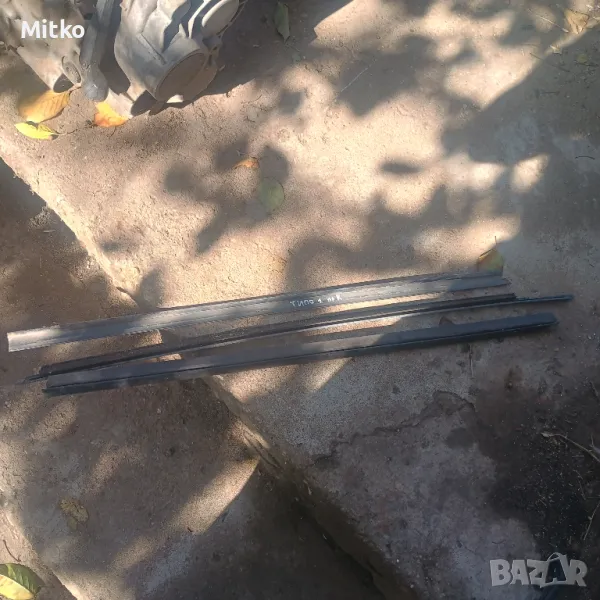 Лайстни Стъкло Предна Дясна Врата За Фиат Типо 1990г / Fiat Tipо 1990y, снимка 1