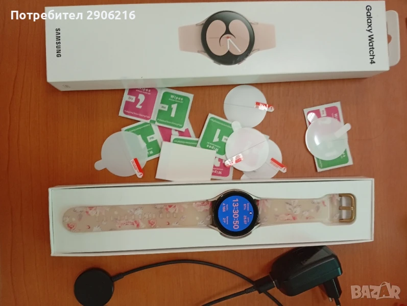 Смарт часовник Samsung Galaxy Watch4, 40 мм, Pink Gold, SM-R860NZDAEUE, снимка 1