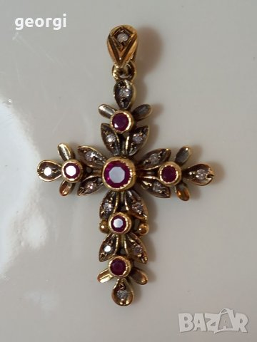 Златен кръст с рубини и брилянти уникат, снимка 3 - Колиета, медальони, синджири - 39145865