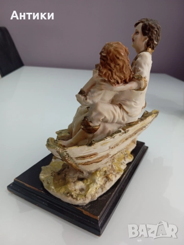 Стара порцеланова фигура Capodimonte колекционерска , снимка 9 - Статуетки - 52661332