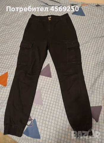 Мъжки черни карго дънки / панталони с джобове и ластик (Joggers) размер S